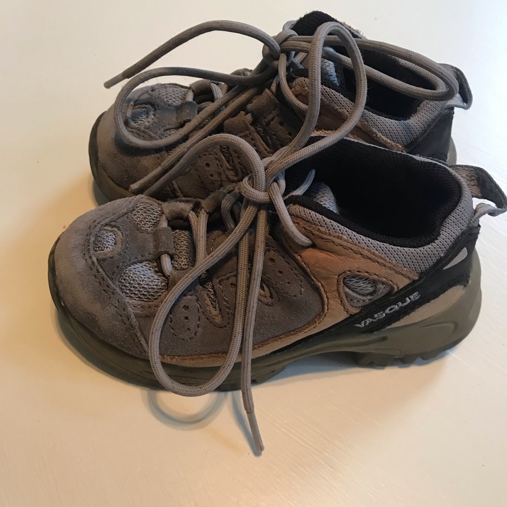VASQUE kids hikers